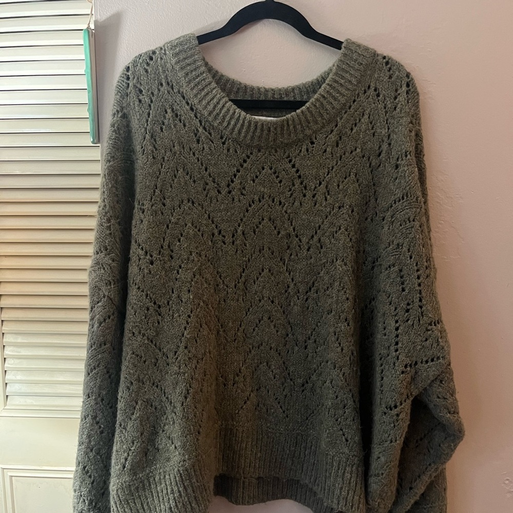 Old Navy Textured Knit Sweater in Olive - Picture 2 of 6